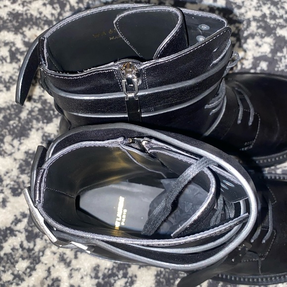 Saint Laurent Army 20 Buckle Boot in Kangaroo Embossed Leather - Picture 6 of 15